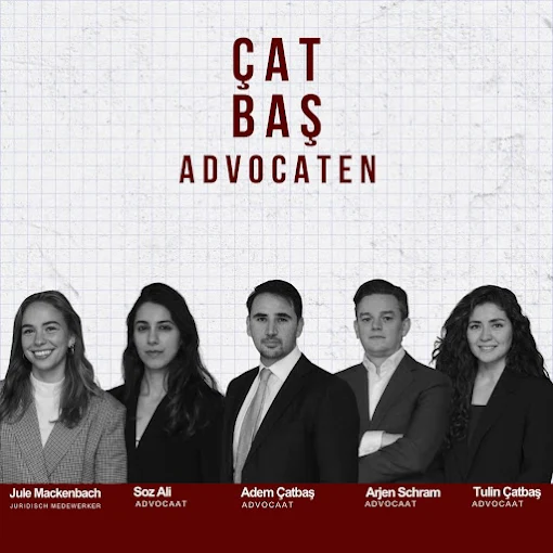 Çatbaş Advocaten ekibi: Jule Mackenbach, Soz Ali, Adem Çatbaş, Arjen Schram en Tulin Çatbaş